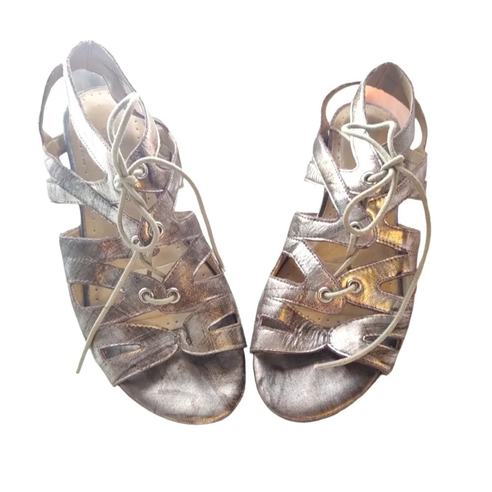 Vaneli Metallic Gladiator Sandals EUC ❤️ - Picture 6 of 13
